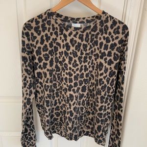 Women’s leopard print light weight top